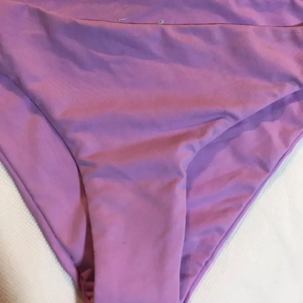 NEW Frankies Bikinis 'Bella' Seamless Bikini Bottom Purple‎ [SZ Medium ]